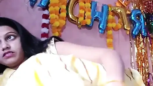 Üvey kız kardeş yanlışlıkla üvey erkek kardeşini ayakta sikiyor