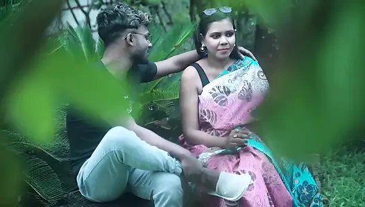 Desi Girlfriend Wants to Try First Time Sex with Boyfriend