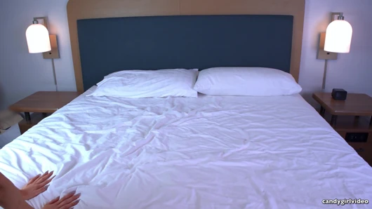 Lizzy lust - sebelum tidur pt 1 4k