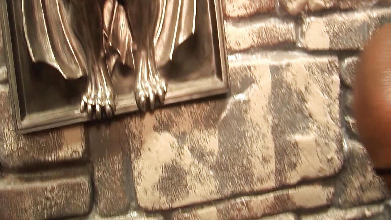 Xxl krásná černá milfka tvrdě ošukaná masivním velkým černým pérem