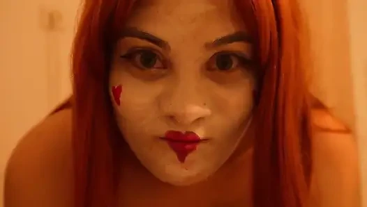 Clown queen bestraft ihren größten fan in seinen träumen