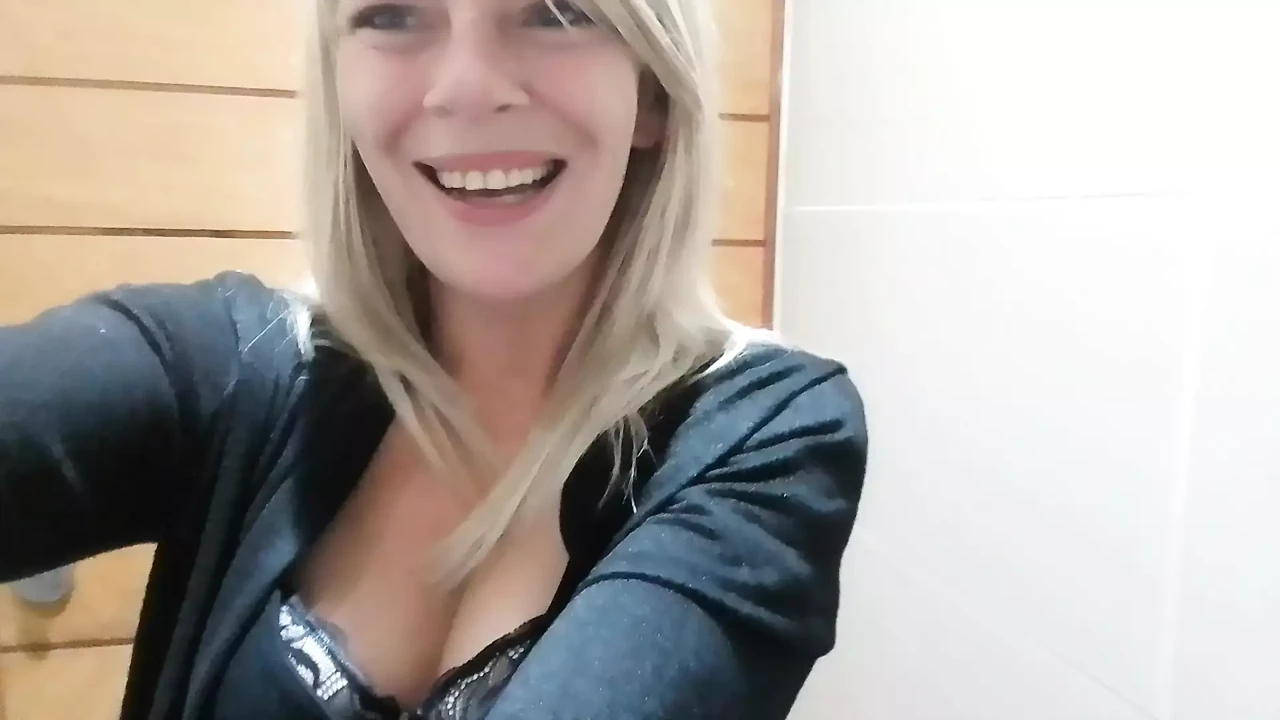 Restaurant masturbation part 2