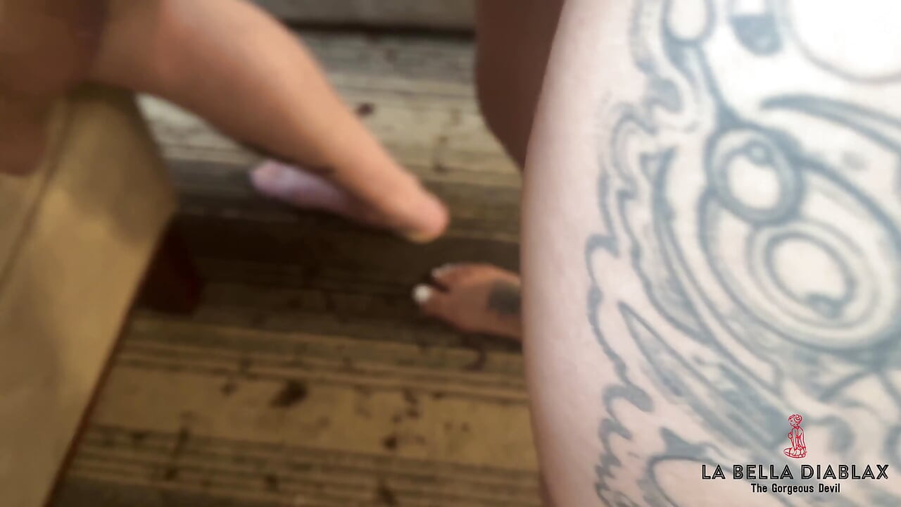 克制的男性屁股荡妇需要10“女神鸡巴!