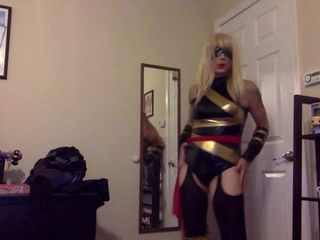 Sexy Tasha căpitanul Ms Marvel cosplay gagică crossdresser tgirl
