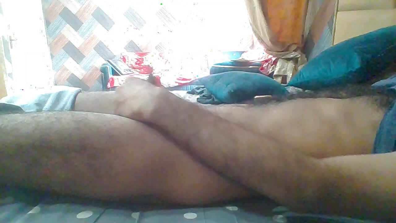 Solo Desi Pakistan Handjob