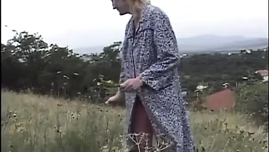 Tua dan muda pesta seks milf besar ngentot (film asli lengkap.)