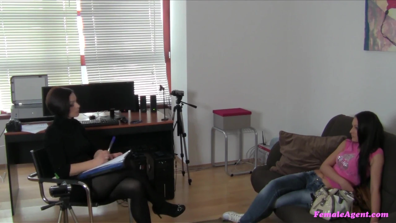 Female Agent - Gorgeous Diana Daisy Snaps Office Photos Before Pussy Licking & Hot Vibrator Play with Casting Agent