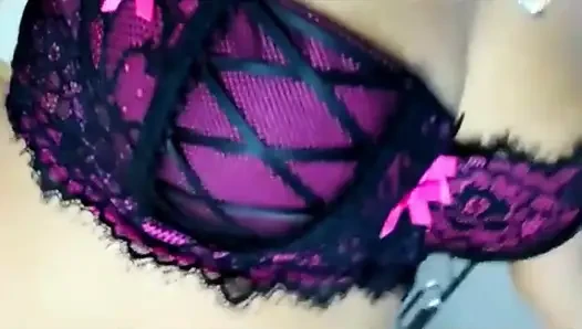 Özel gösteri zamanı: Ateşli iç çamaşırlı twerk yapıyor ve iç cazibemi serbest bırakmamı izliyor!