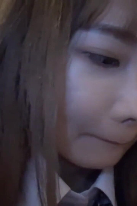 ندف في الهواء الطلق. فتاة مؤذية وإطلاق خاضع للرقابة الجزء الثالث