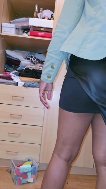 Key moment from "Beautiful Ebony Teen Buttocks 1"
