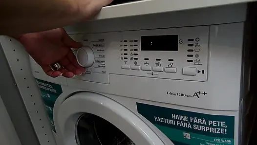 Göt deliğim sert sikiliyor, şaşırıyorum