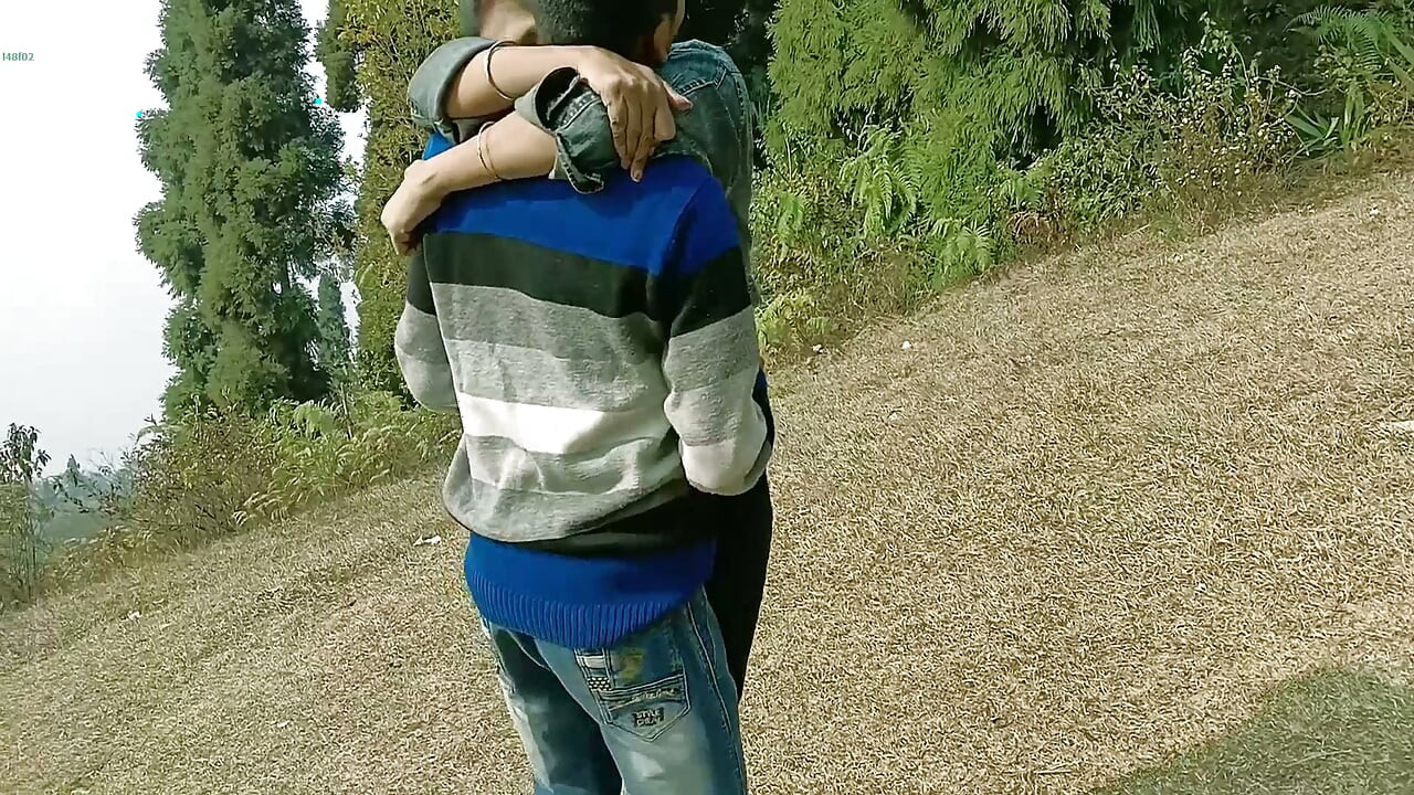18 Year Old Indian College Boy Hot Sex with Mature Desi Bhabhi Punam