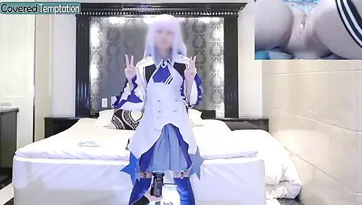 Cosplay Moment вызывает застенчивое волнение, как стройный новенький познает игривое любопытство