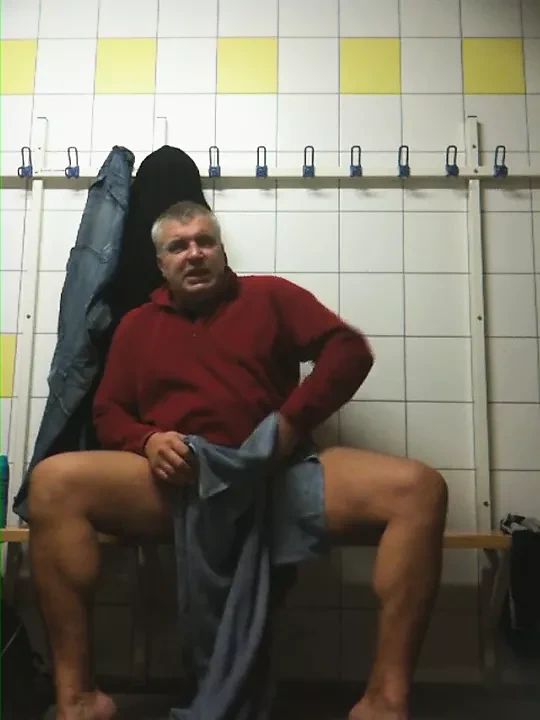 StepDaddies show cock