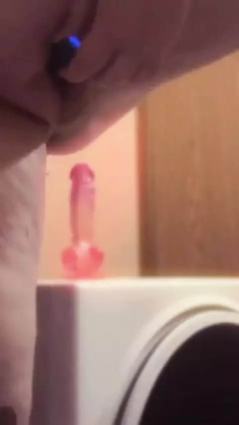 Big Gushing Squirt While BBW Orgasms