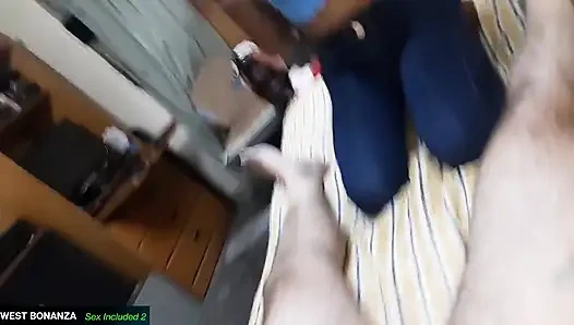 Cewek semok latina meksiko lagi asik nyepong kontolku sampai kering