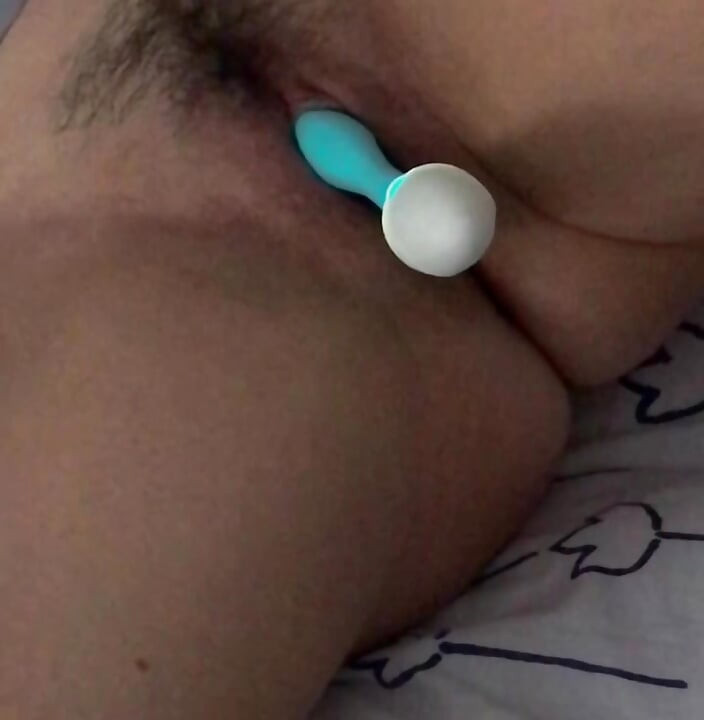 Meine Frau probiert die neuen Sexspielzeuge mit großer Zufriedenheit aus