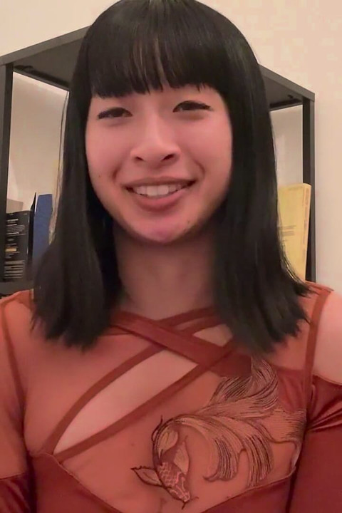 Masturbando com pasta de dente