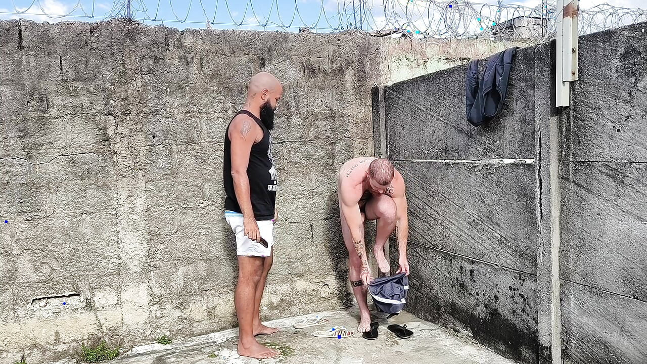 Ебане на мечката на открито, издоих задника на копелето