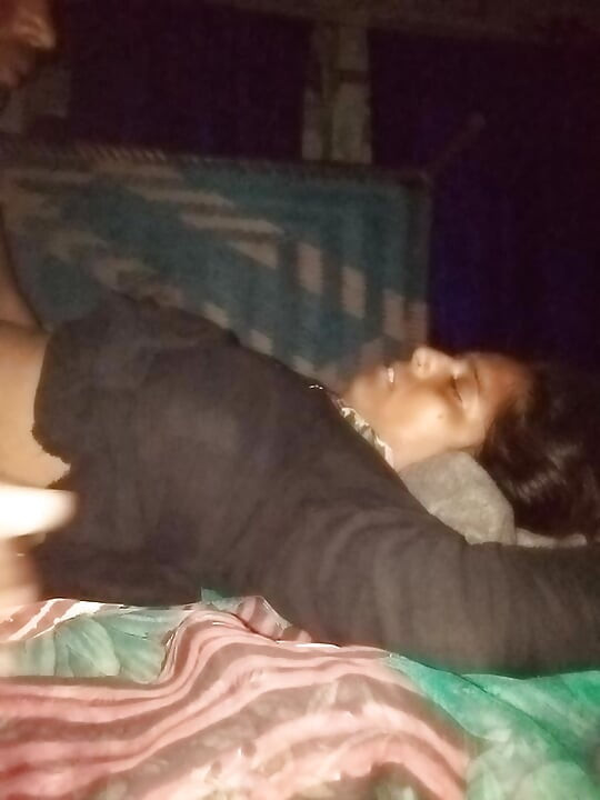 Desi bhabhi ki hard chudai chut se pani nikal diya