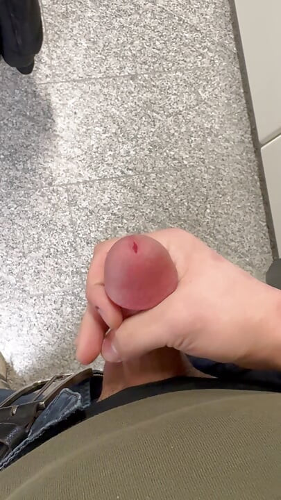 Got🥵 horny at work