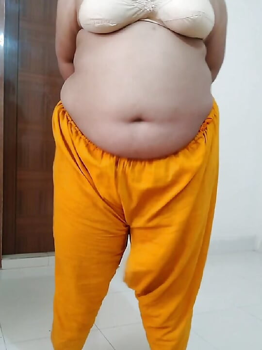 Stepfather in law fucked the Indian daughter in law Rani when she was doing exercises