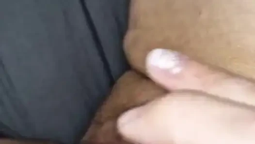 Aku fingering memekku sendiri. Memekku enak dan basah. 1 dari 2