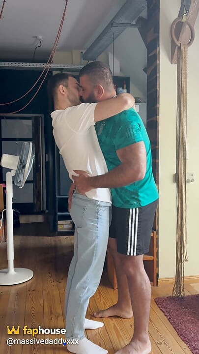 Sexy Boy Gets Fucked by Big Muscle Stepdaddy