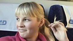 Seks publik di kereta api