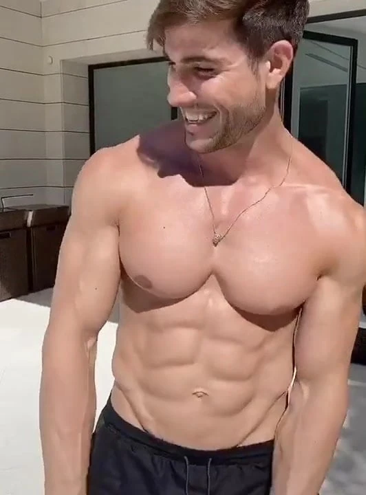 Nice pecs hot dude
