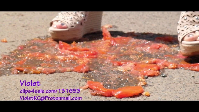 Milf tomato crush in wedges again