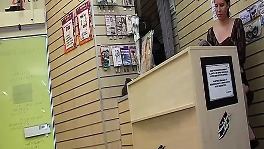 Fransa'dan seks dükkanı çalışanları dörtlü sekste yarağa biniyor