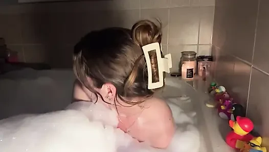Banyo zamanı baloncukları ve orgazmlar