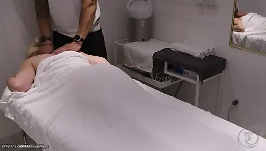 Client Switches Roles and Turns into the Masseuse!