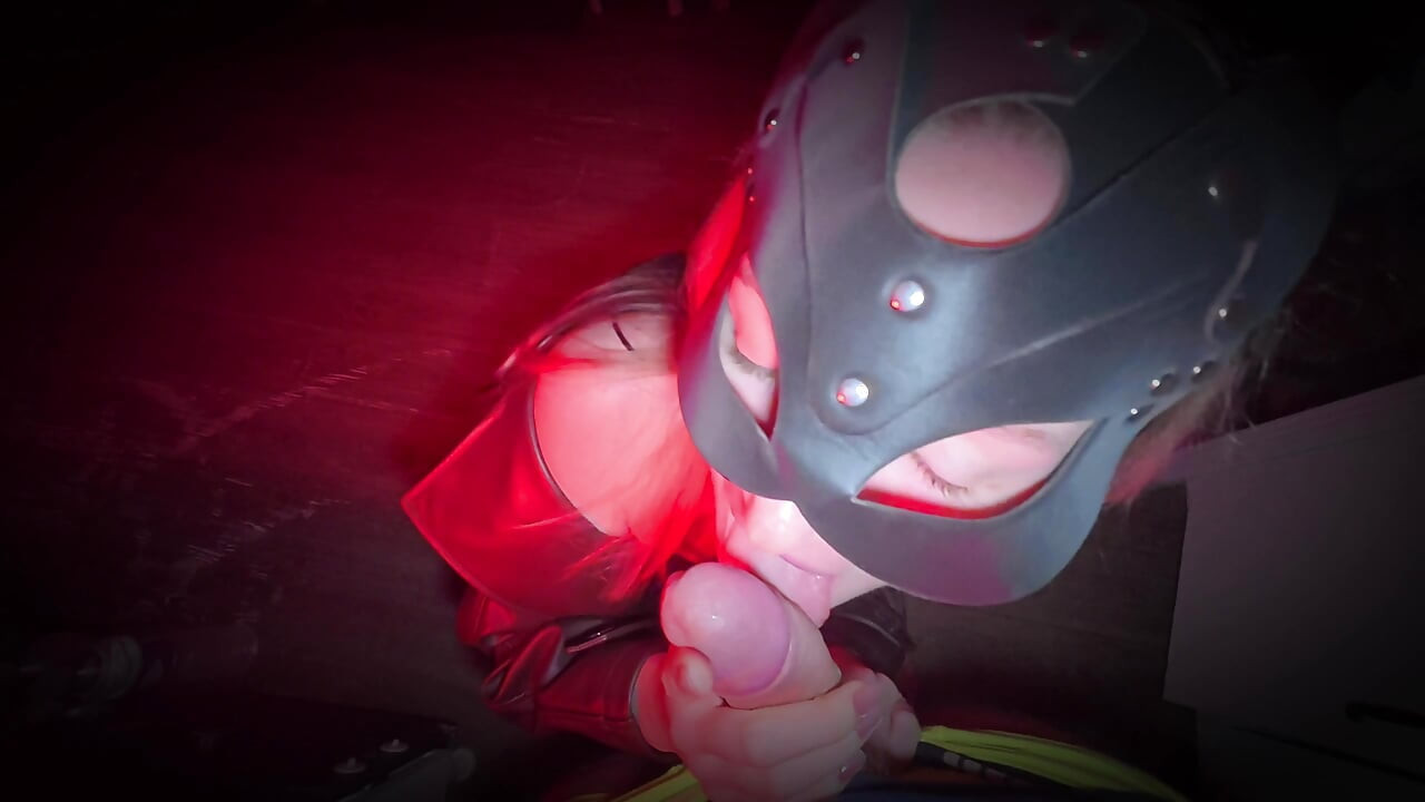 เมียสุดฮอตของ Oliasky ทํารูของเธอสําหรับมื้อเย็น