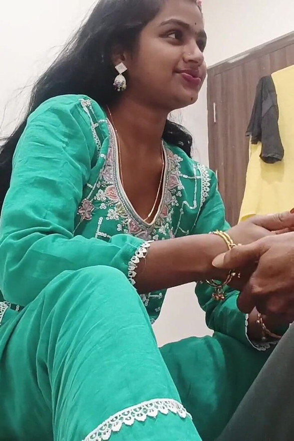 सत्र ११, देसी जोडप्याचे रोमँटिक रोलप्ले, माजी बॉयफ्रेंड-माजी गर्लफ्रेंड हॉटेल रात्र
