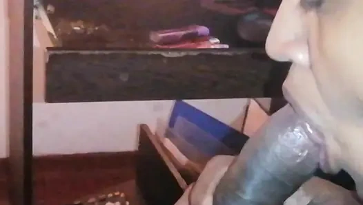 Perants'ımı ziyaret etmek için Sri Lanka'ya geldim, beni sikmek isteyen yeni seksi bir ev hizmetçileri vardı