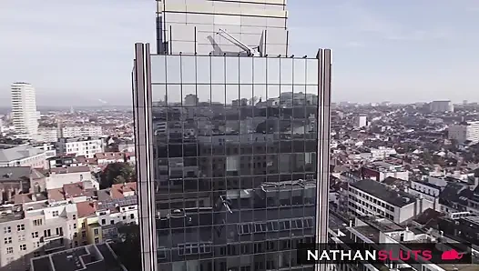 Rus bomba angel rivas ofiste büyük zenci yarağı götüne sokuyor