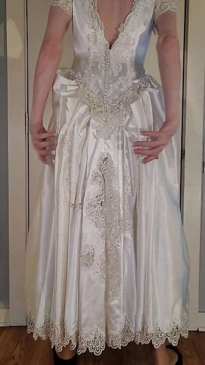 Robe de mariée vintage liquide en satin
