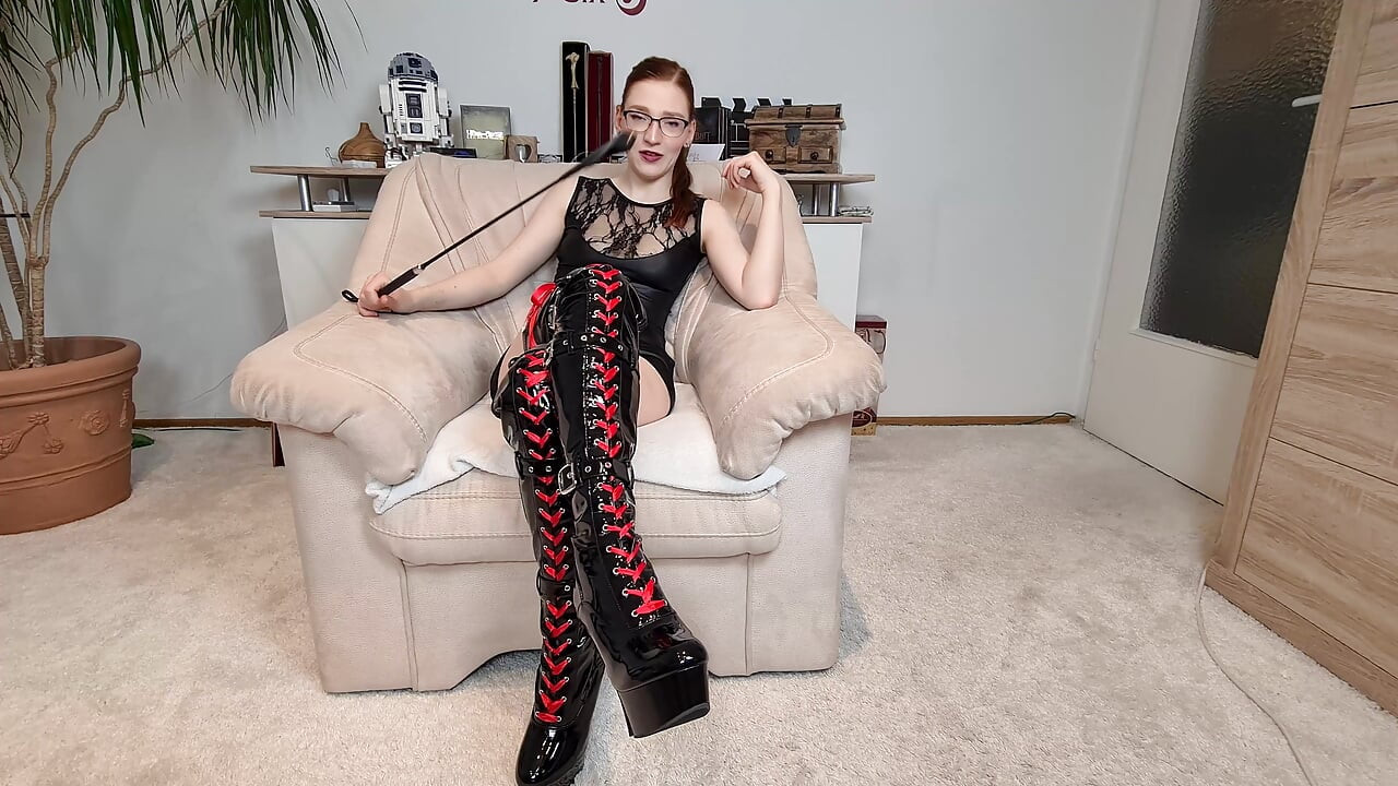 Redhead Spermaluder Gives First Time Dominant Instruction