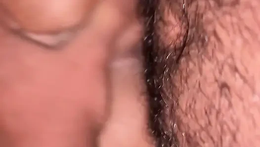 Сексуальную индийскую сводную сестру дези жестко трахнул черный член