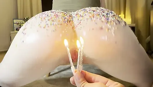 I prepared a cake with my own ass! Are you a fan of sweet ass white girl?