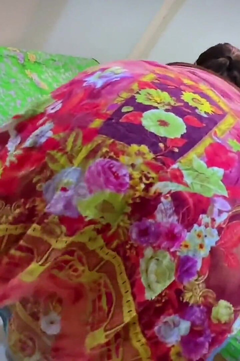 Büyük götlü ateşli güzel Müslüman kız ormanda seks videosu