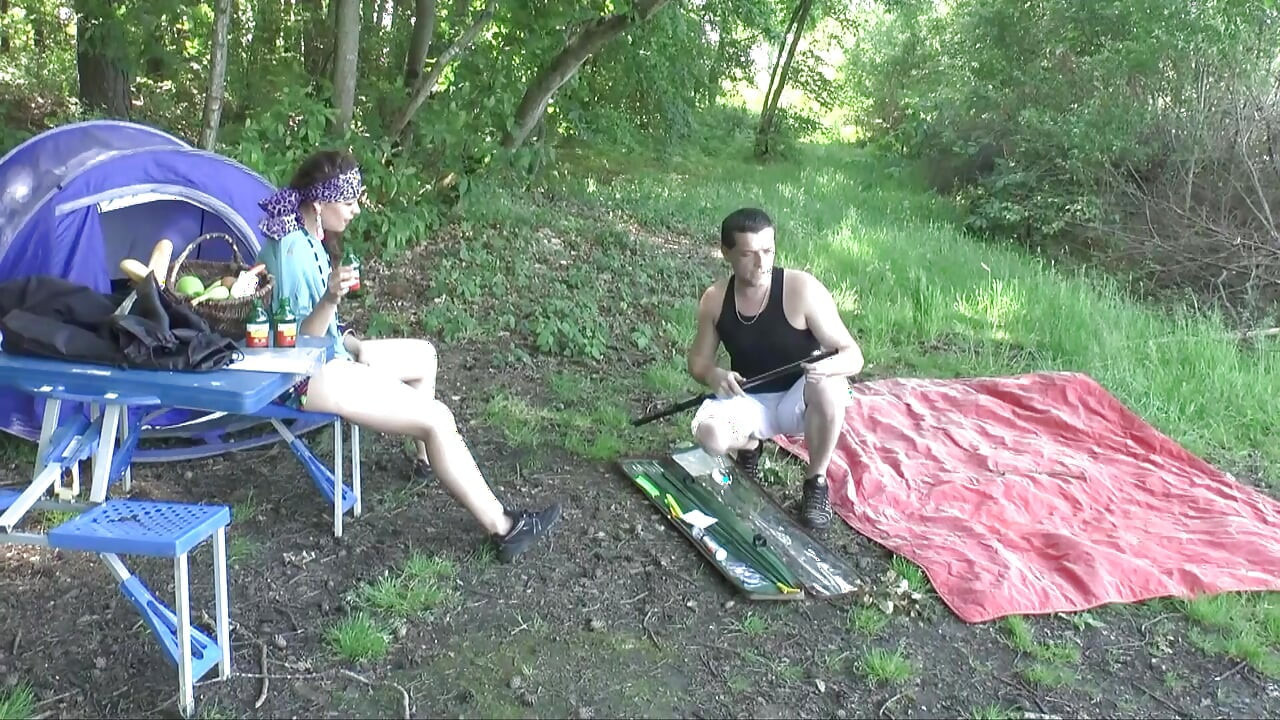 Καυτή δράση DP στο δάσος