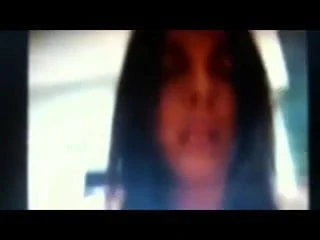 Vicky v. Mostrando sus grandes tetas