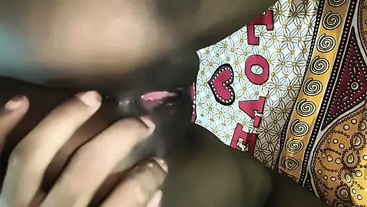 Aaj apni girlfriend ko ghar bulaya aur uski pyaas bujhaai