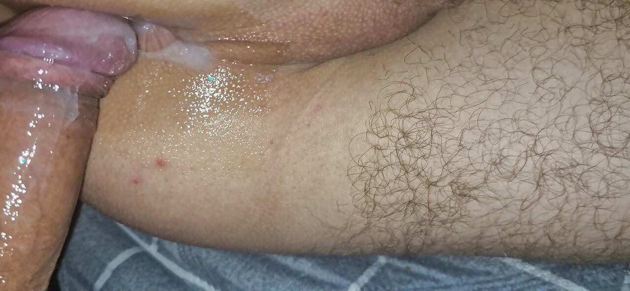 Pantat bahenol cewek sange ini dientot habis-habisan sampai dicrot di Lubangnya dientot habis-habisan sama kontol besar sampai dicrot sperma!