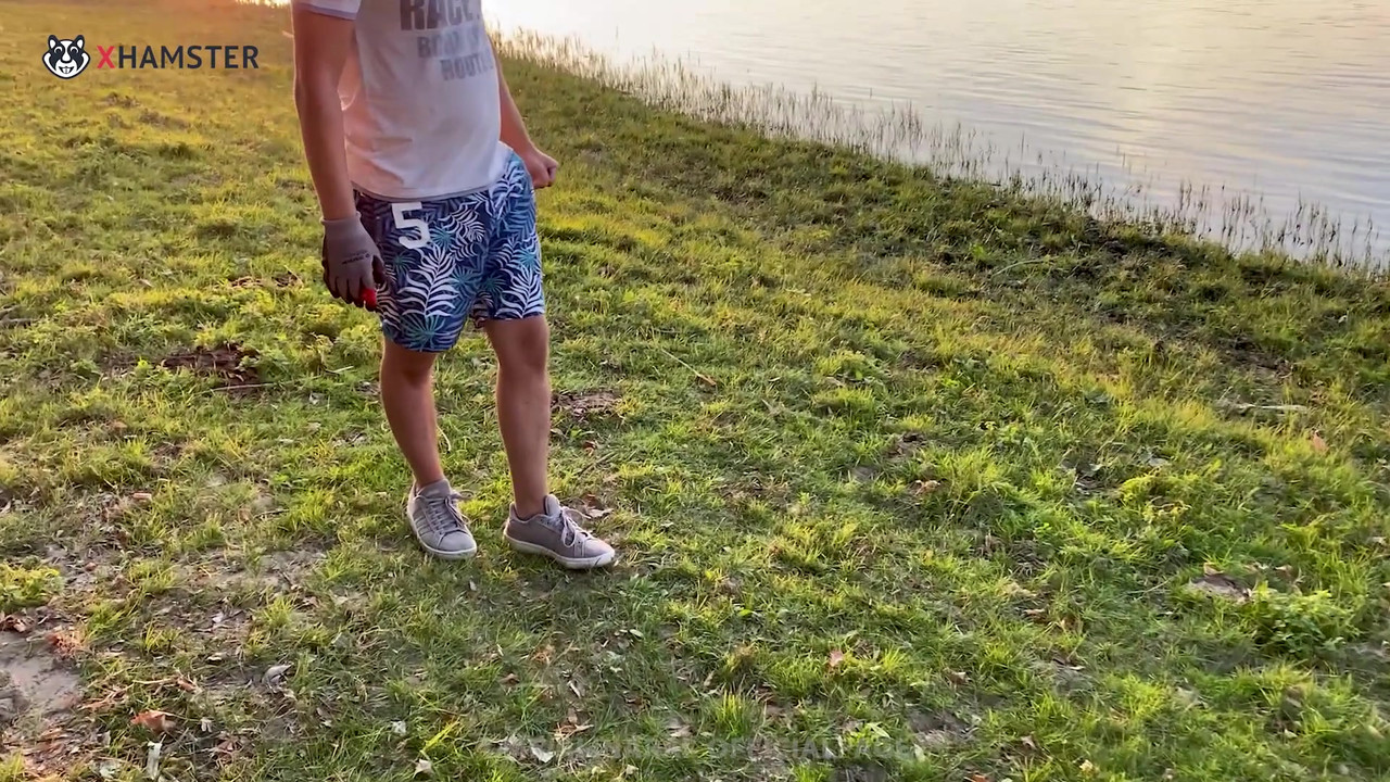 - 学习如何钓鱼。继母教继子钓鱼等等