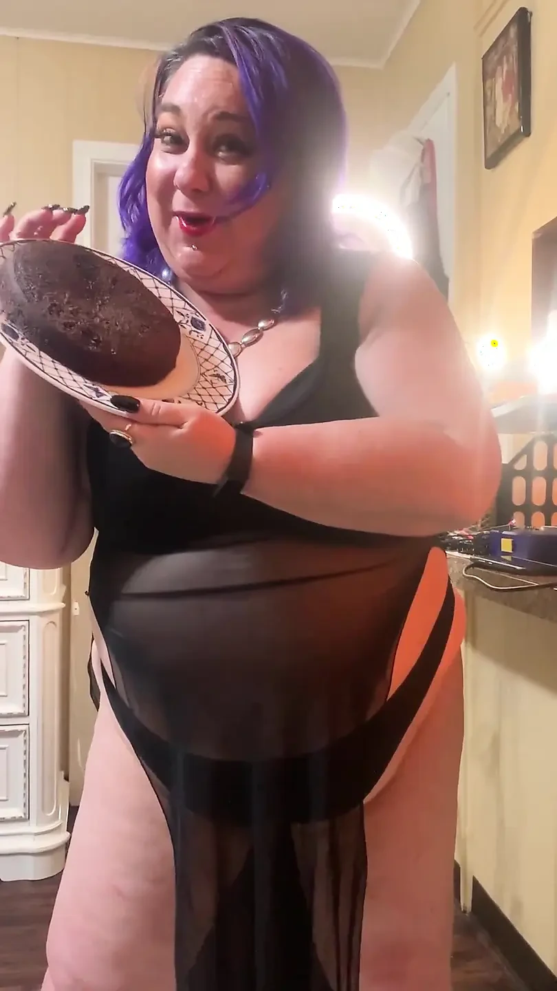 Foot Fetish Delight: Feet in the Cake Video