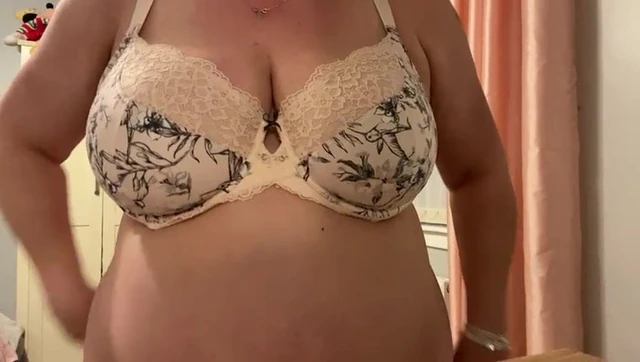 Scottish slut Sara teases her fans